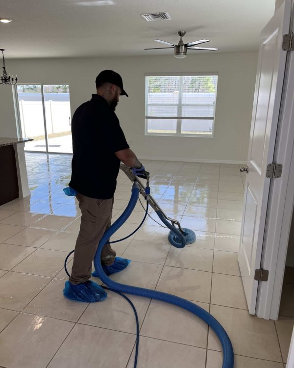 tile and grout cleaning backgorund pic of me